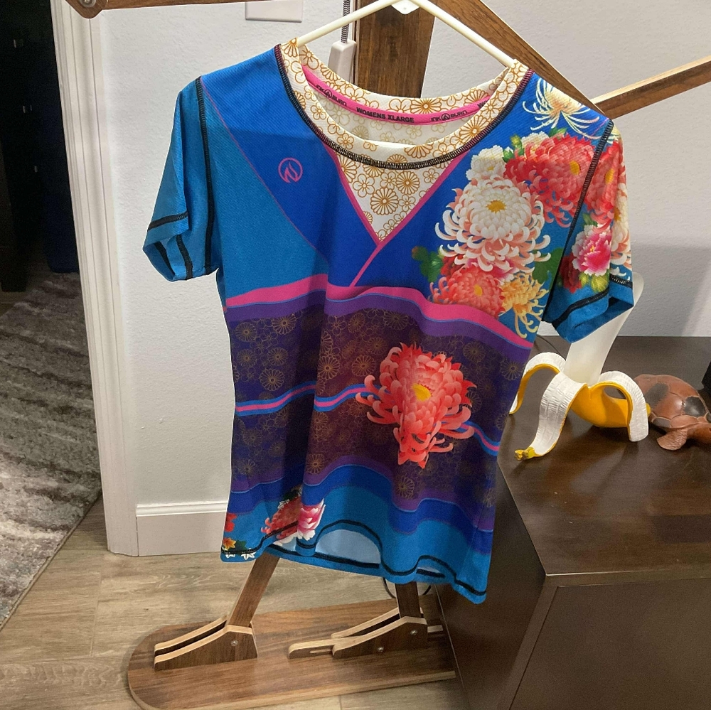 INKnBURN Tech Shirt Kimono new